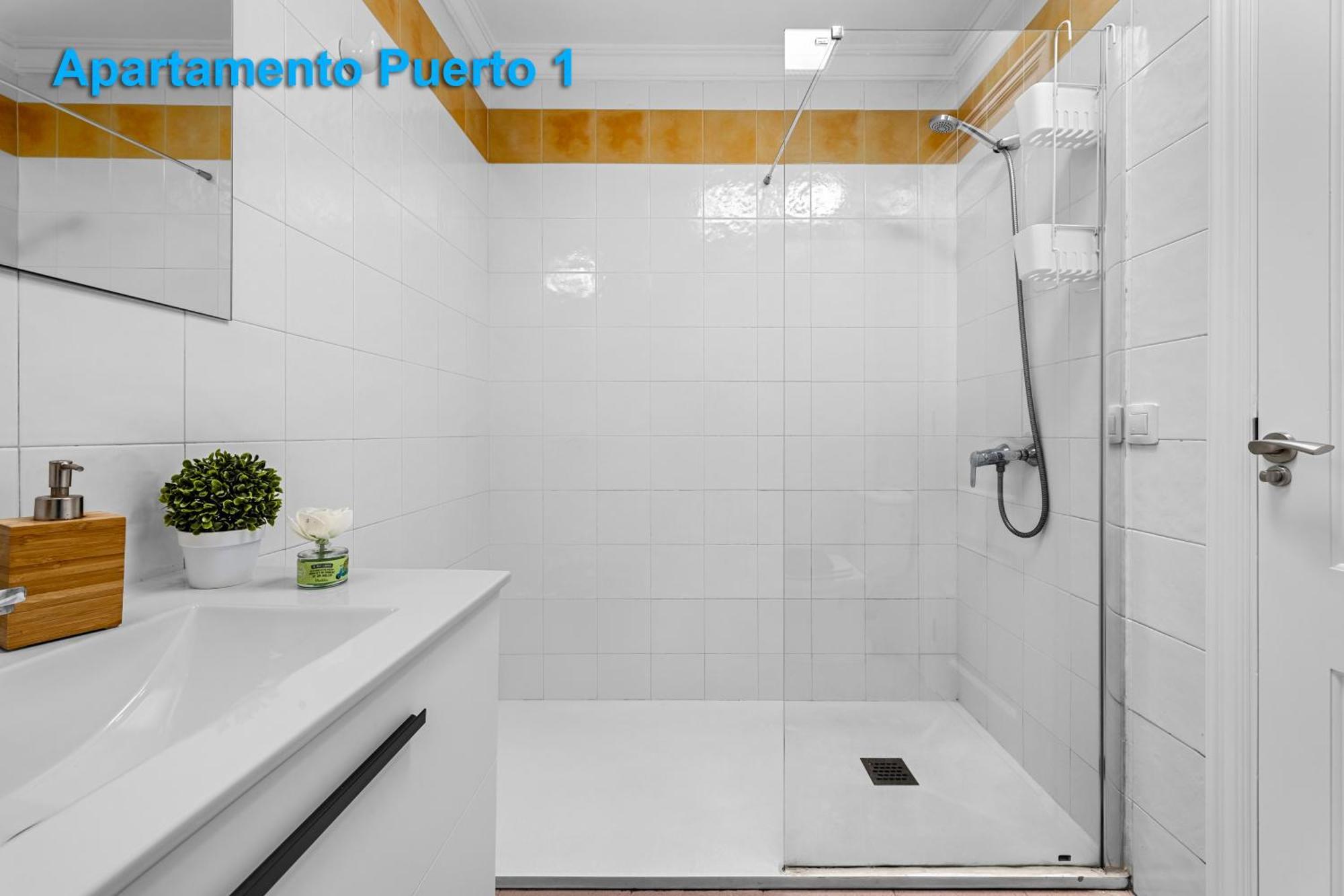Apartamentos Puerto 1, 2 Y 3 Playa Blanca  Rum bild